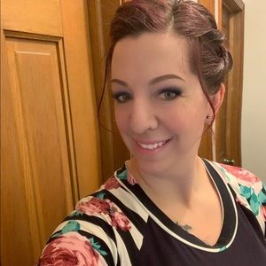 Meet your Posher, Holly